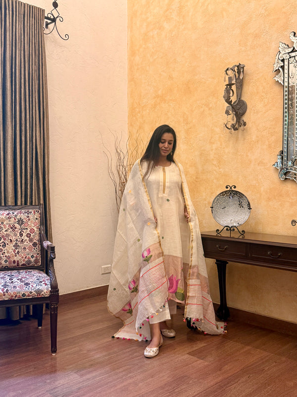 Dhara White Jamdani Paithani Dupatta Suit Set | KanthaIndia
