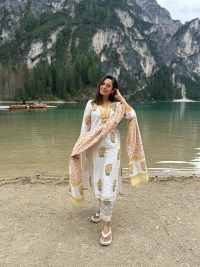 Darya Chanderi Silk Kurti Pant Dupatta Set | Yellow | Kantha India
