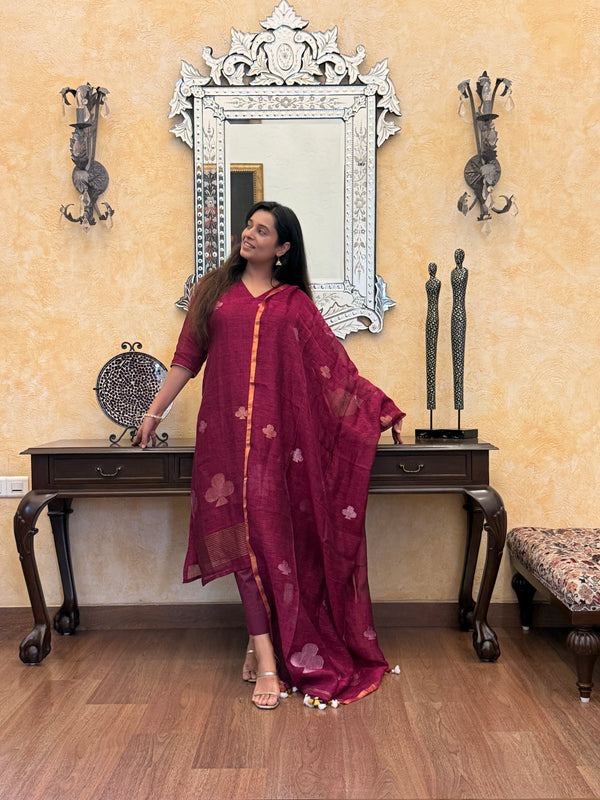 Nitya Maroon Jamdani Pan Patta Dupatta Suit Set | KanthaIndia