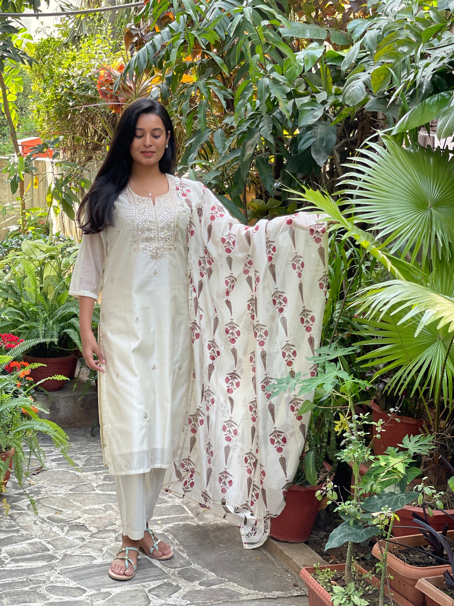 Niza Chanderi suit with traditional dupatta
